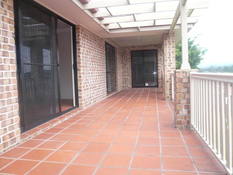 279 Napper Road, Arundel QLD 4214