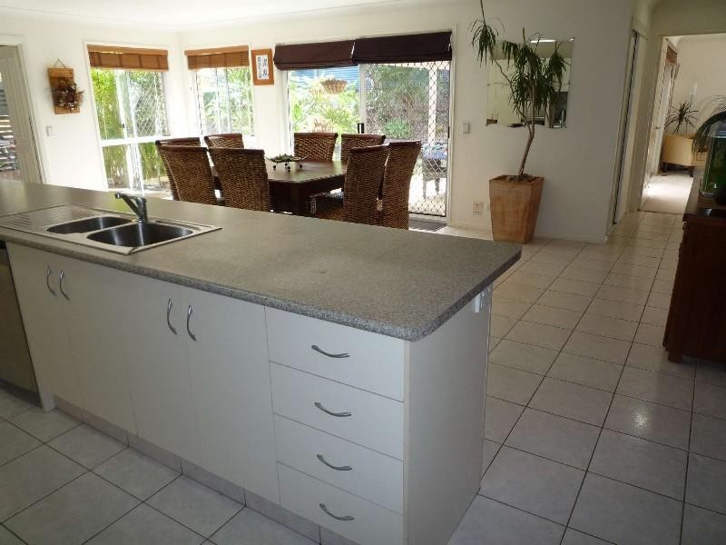 8 Driftwood Place, Parkwood QLD 4214