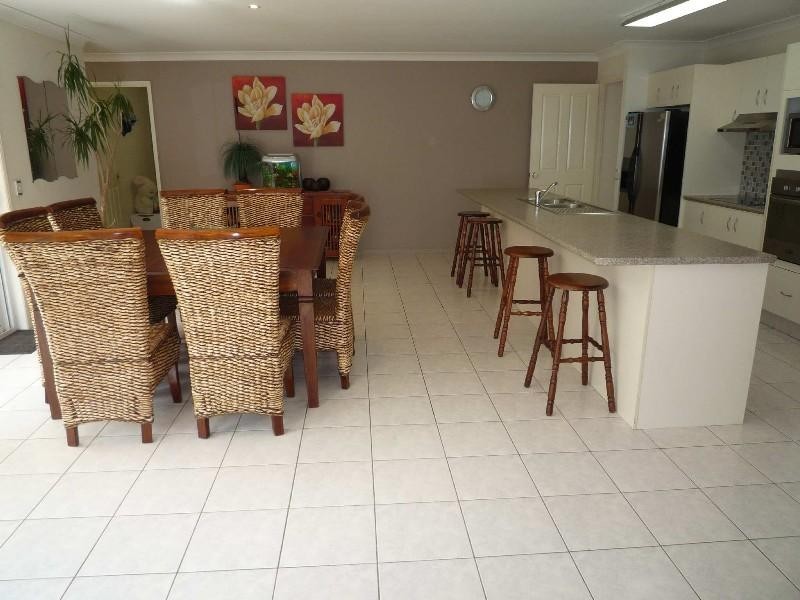 8 Driftwood Place, Parkwood QLD 4214