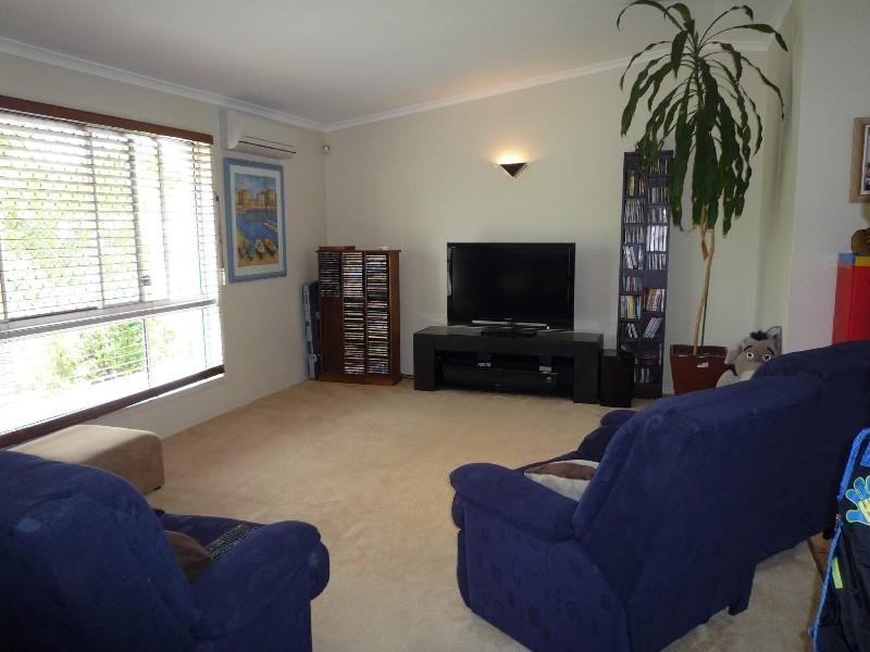 26 Zoeller Drive, Parkwood QLD 4214