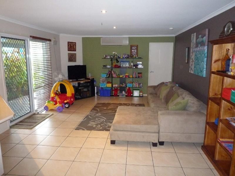 26 Zoeller Drive, Parkwood QLD 4214