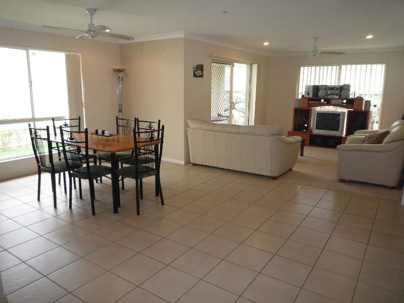 59 Tee Trees Boulevard, Arundel QLD 4214