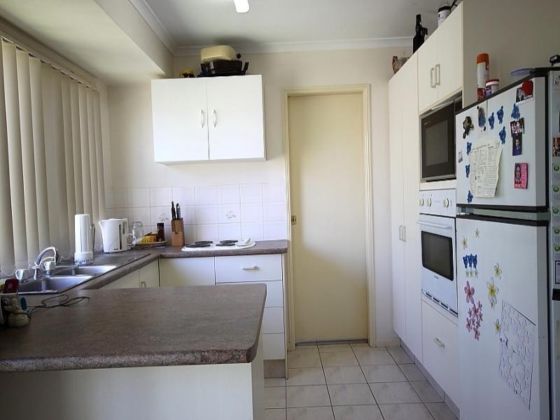 2 Strathalbyn Court, Parkwood QLD 4214