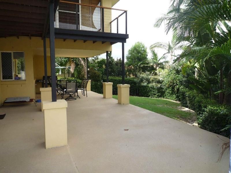 8 O’Brien Court, Arundel QLD 4214