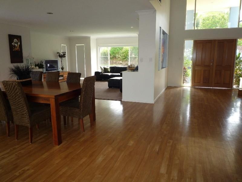 8 O’Brien Court, Arundel QLD 4214