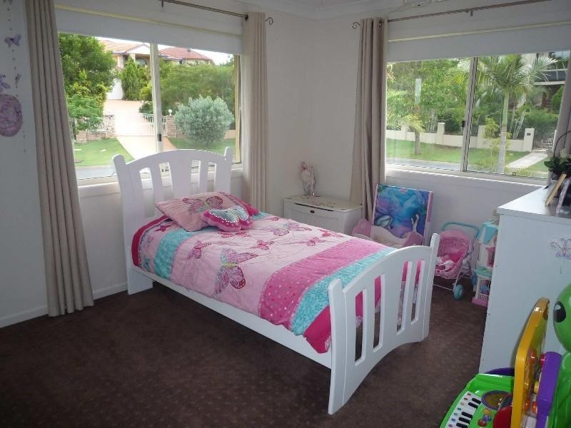 8 O’Brien Court, Arundel QLD 4214