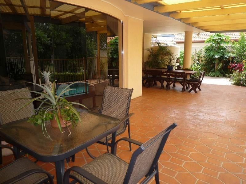 37 Chichester Drive, Arundel QLD 4214