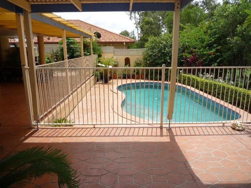 37 Chichester Drive, Arundel QLD 4214