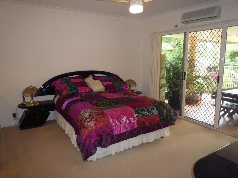 37 Chichester Drive, Arundel QLD 4214