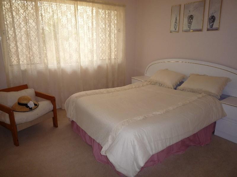 37 Chichester Drive, Arundel QLD 4214