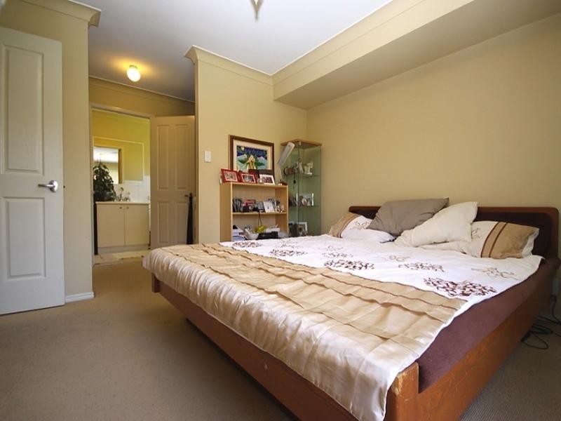 8 Caribou Court, Upper Coomera QLD 4209