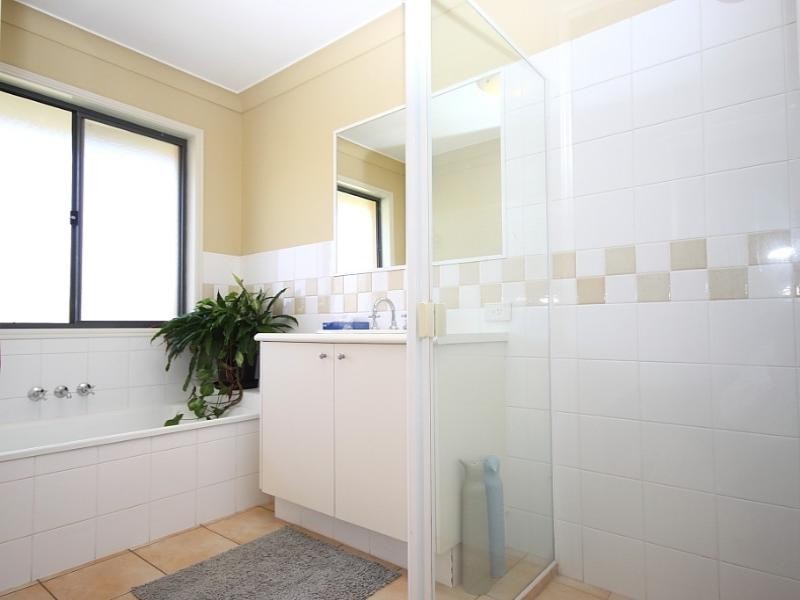 8 Caribou Court, Upper Coomera QLD 4209