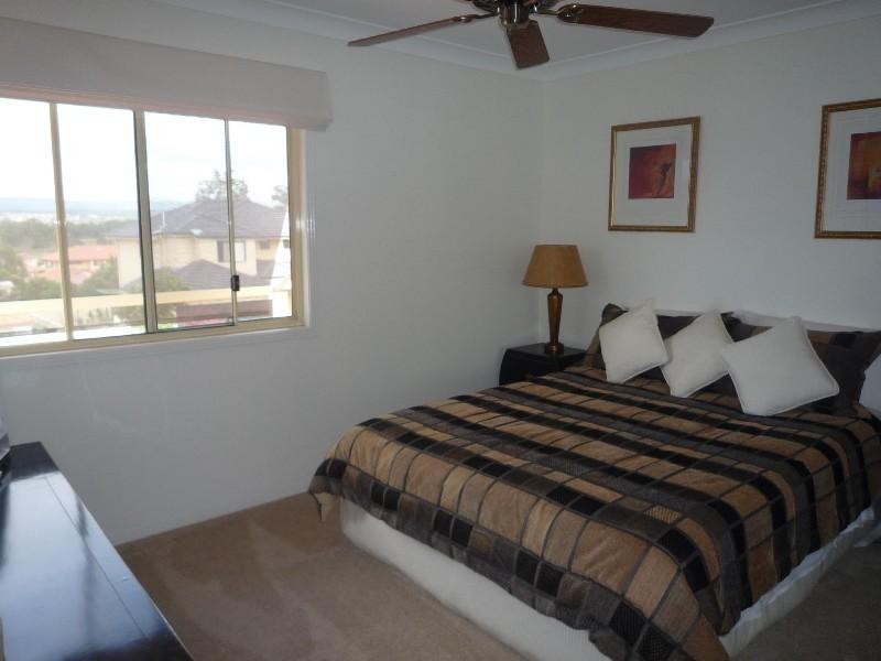 7 Mellissah Crescent, Arundel QLD 4214