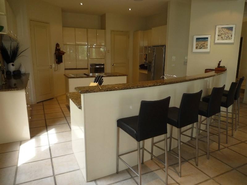 24 Jarvis Place, Arundel QLD 4214