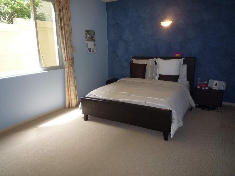 24 Jarvis Place, Arundel QLD 4214