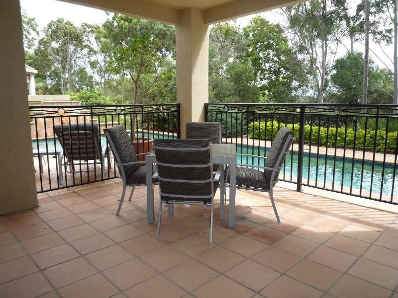 24 Jarvis Place, Arundel QLD 4214