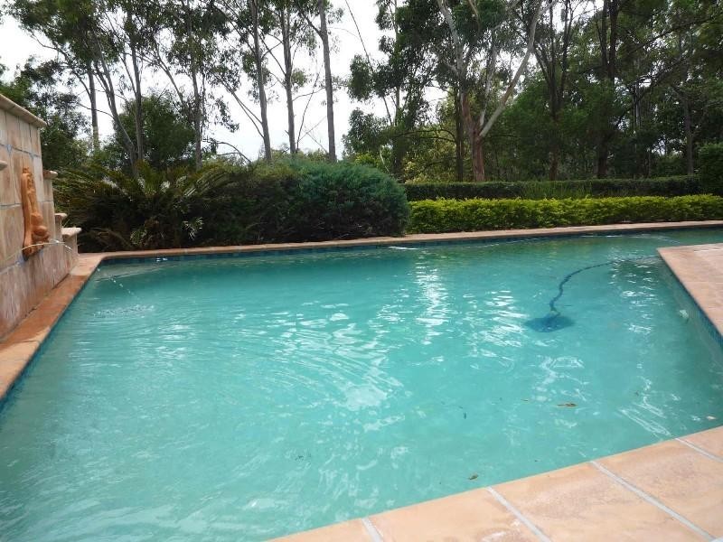 24 Jarvis Place, Arundel QLD 4214