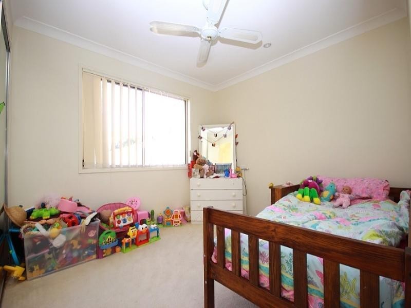 9 Respall Way, Arundel QLD 4214