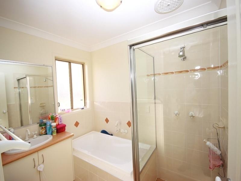 9 Respall Way, Arundel QLD 4214