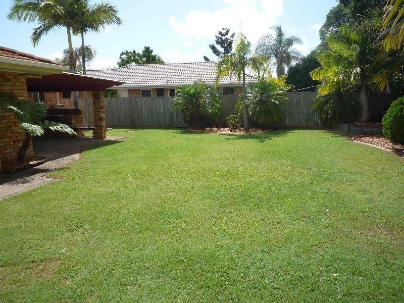 37 Allied Drive, Arundel QLD 4214