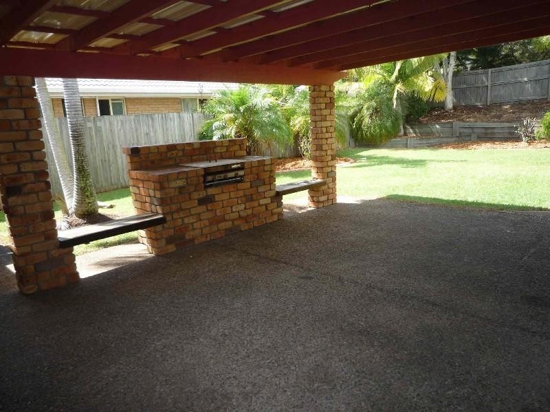 37 Allied Drive, Arundel QLD 4214