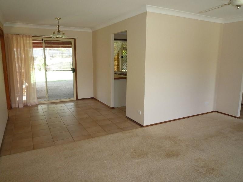 37 Allied Drive, Arundel QLD 4214