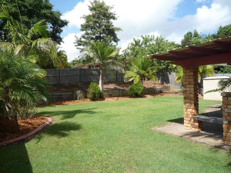 37 Allied Drive, Arundel QLD 4214