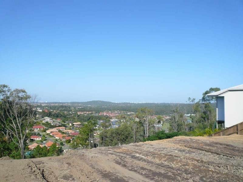 33 Salvado Drive, Pacific Pines QLD 4211