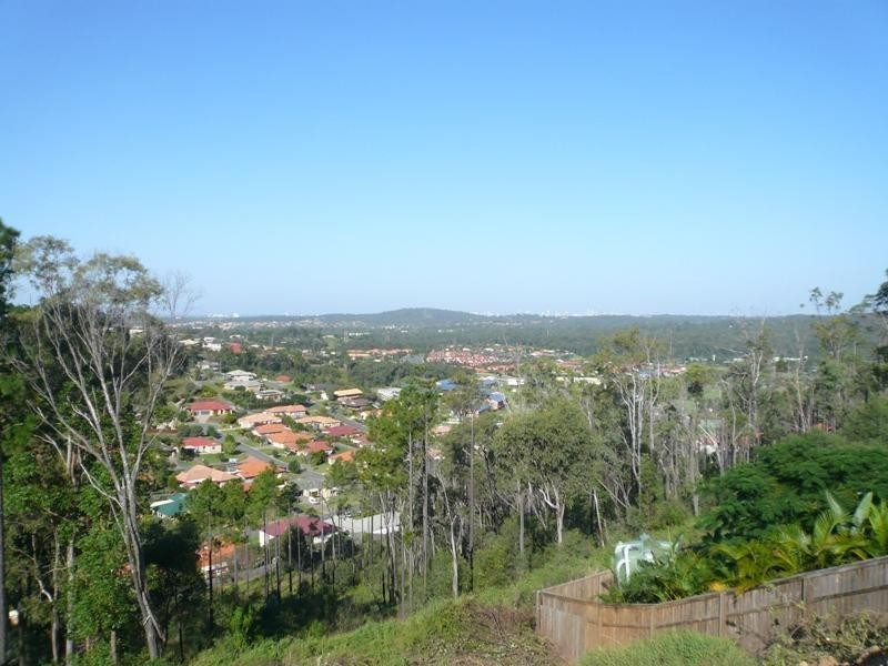 33 Salvado Drive, Pacific Pines QLD 4211