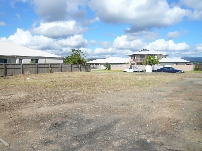 33 Salvado Drive, Pacific Pines QLD 4211