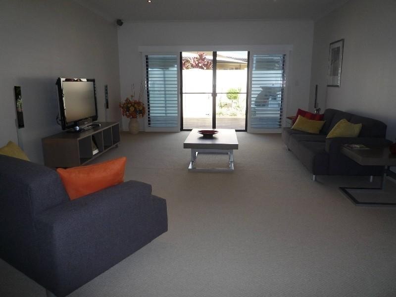 7 Blackfen Court, Arundel QLD 4214