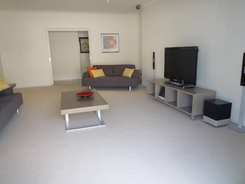 7 Blackfen Court, Arundel QLD 4214