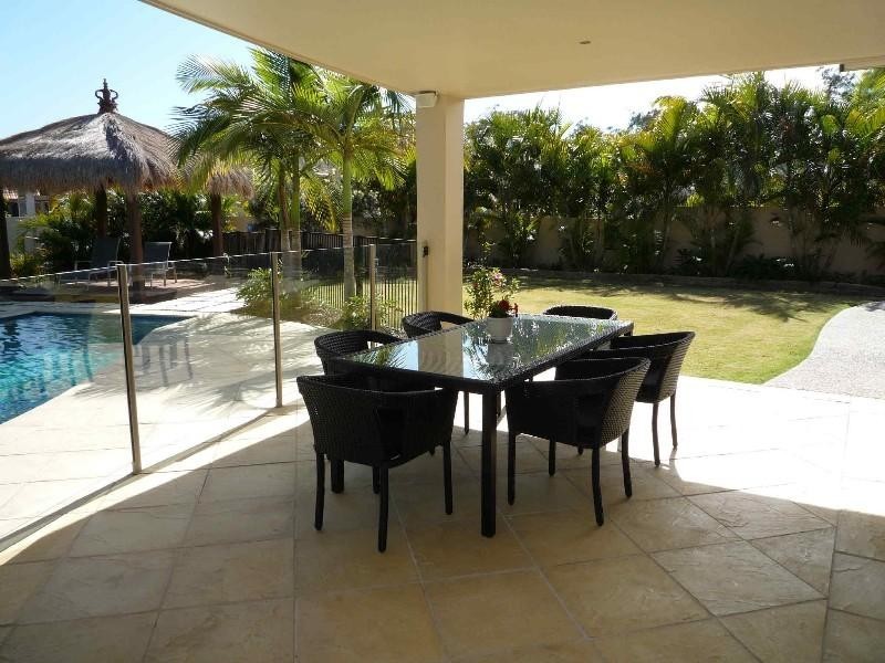 7 Blackfen Court, Arundel QLD 4214