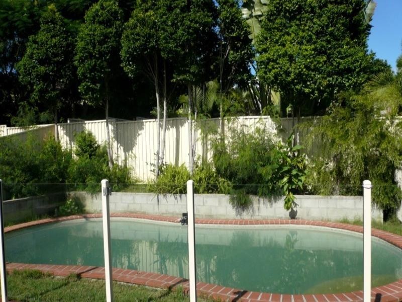 12 Tee Trees Blvde, Arundel QLD 4214