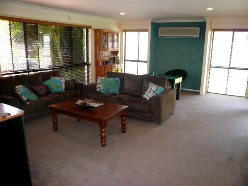 12 Tee Trees Blvde, Arundel QLD 4214