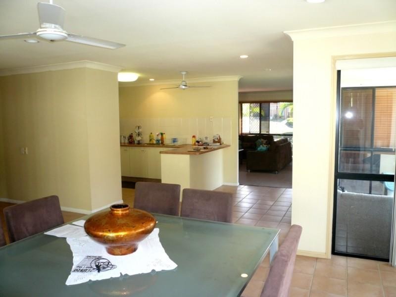 12 Tee Trees Blvde, Arundel QLD 4214