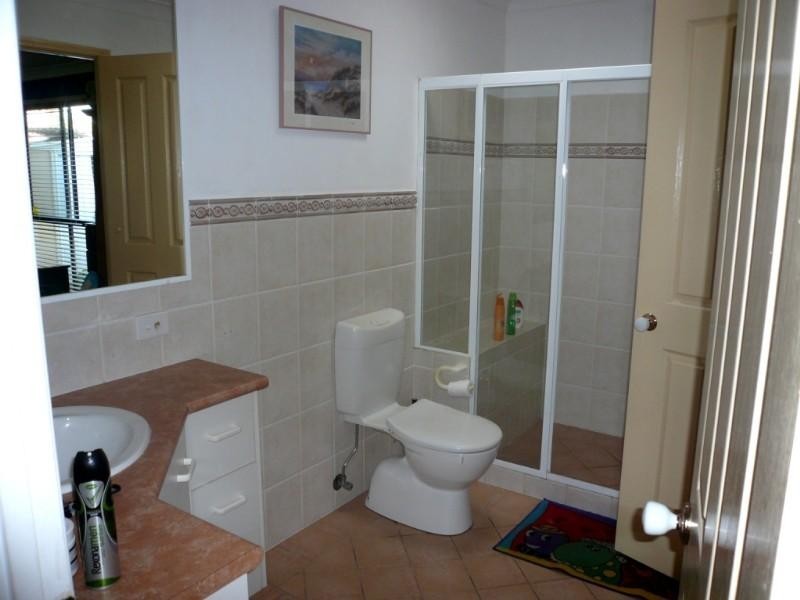 12 Tee Trees Blvde, Arundel QLD 4214