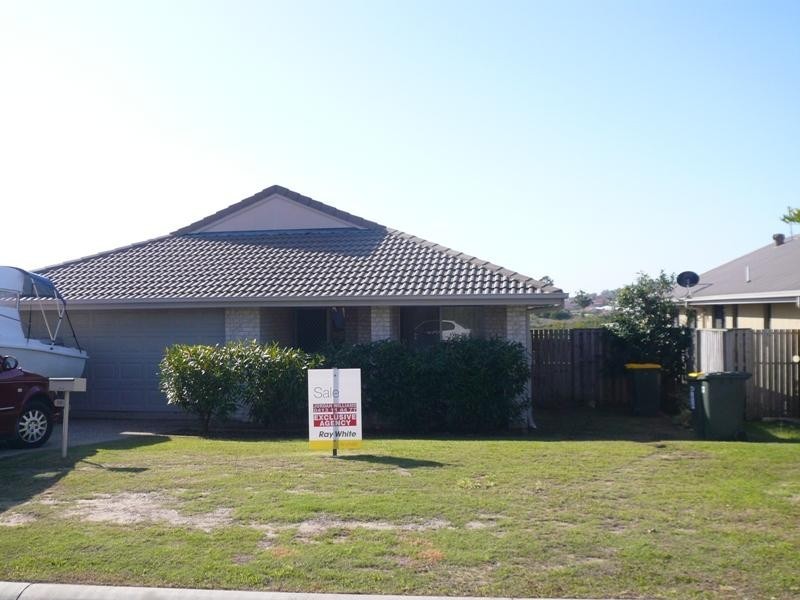 19 Tomah Street, Pacific Pines QLD 4211