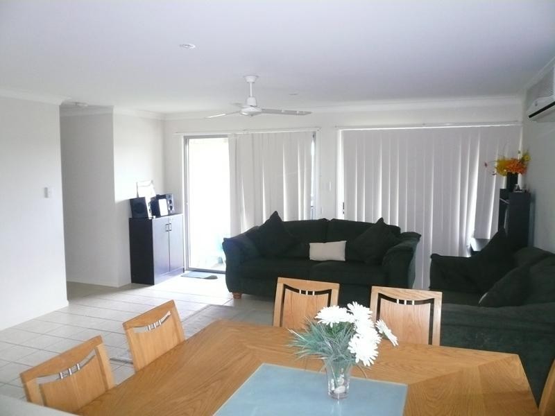 19 Tomah Street, Pacific Pines QLD 4211