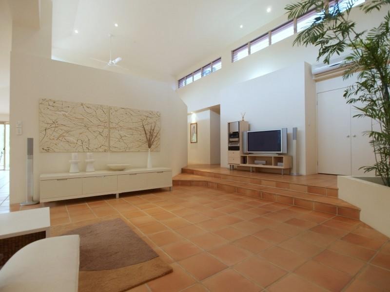 48 Fitzalan Circuit, Arundel QLD 4214