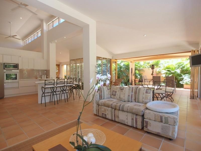 48 Fitzalan Circuit, Arundel QLD 4214