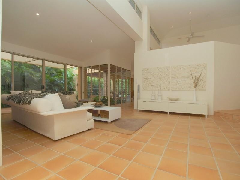 48 Fitzalan Circuit, Arundel QLD 4214