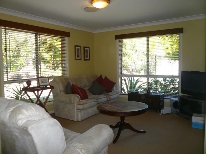 2 Tee Trees Blvde, Arundel QLD 4214
