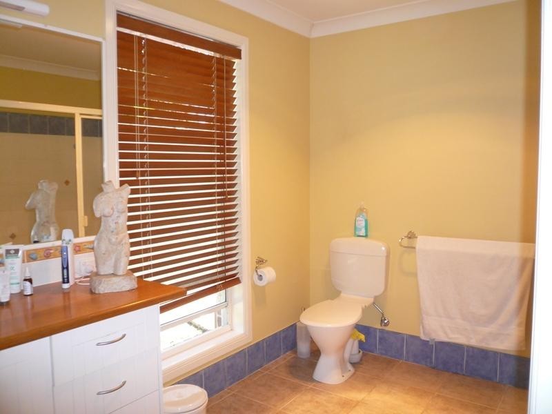 2 Tee Trees Blvde, Arundel QLD 4214