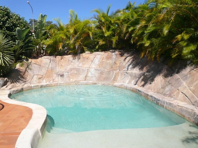 2 Tee Trees Blvde, Arundel QLD 4214