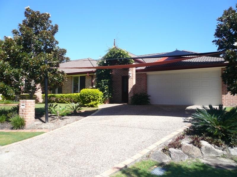 2 Tee Trees Blvde, Arundel QLD 4214