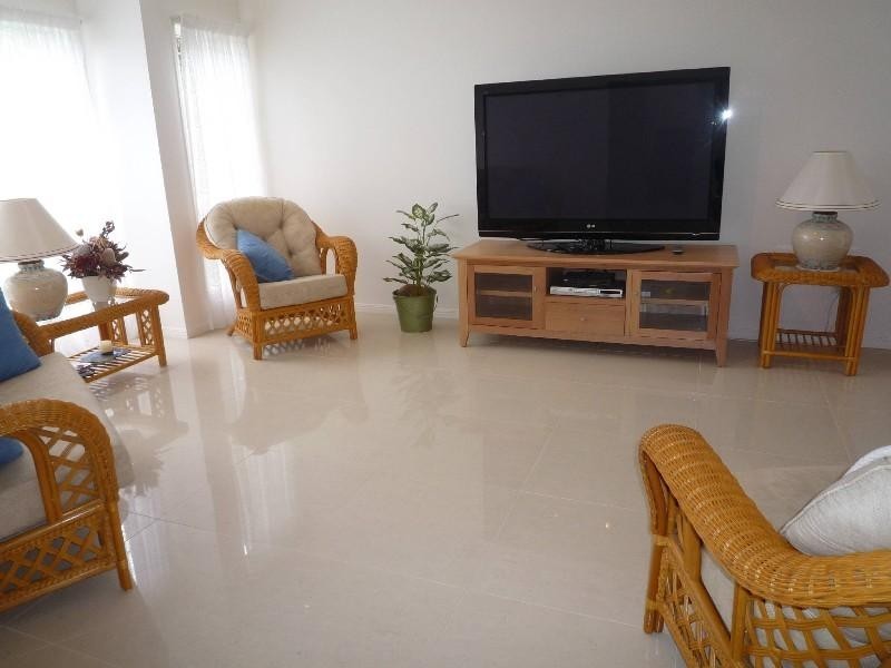 18 Herington Close, Arundel QLD 4214