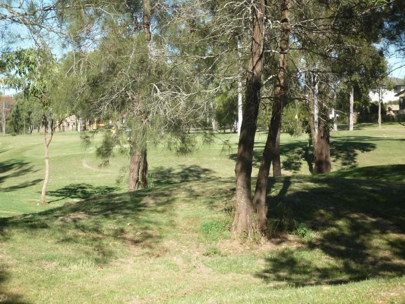 18 Herington Close, Arundel QLD 4214