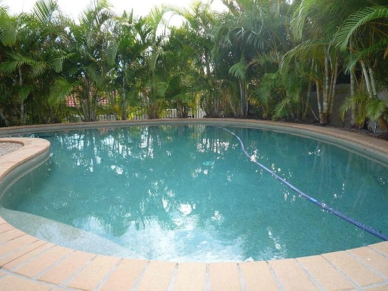 10 Orpington Court, Arundel QLD 4214