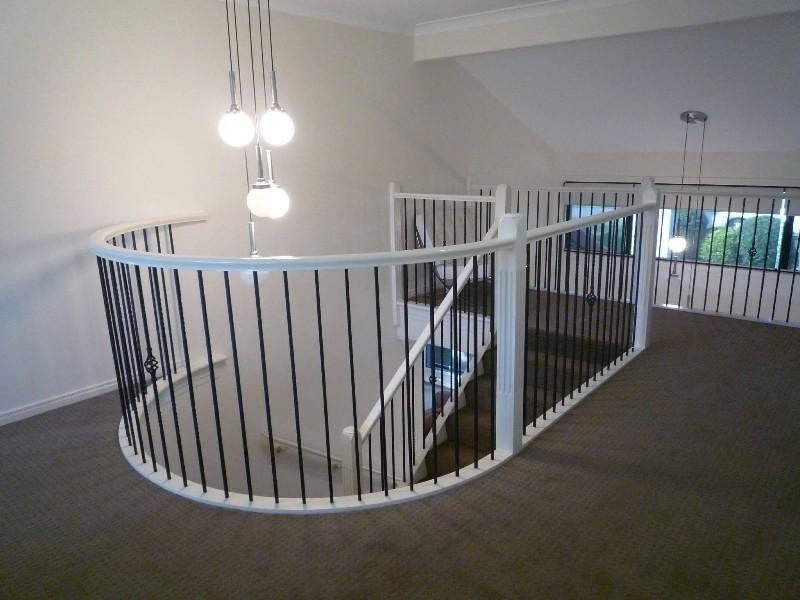 10 Orpington Court, Arundel QLD 4214